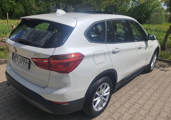 BMW X1 cena 72900 przebieg: 181876, rok produkcji 2017 z Pruszków małe 326